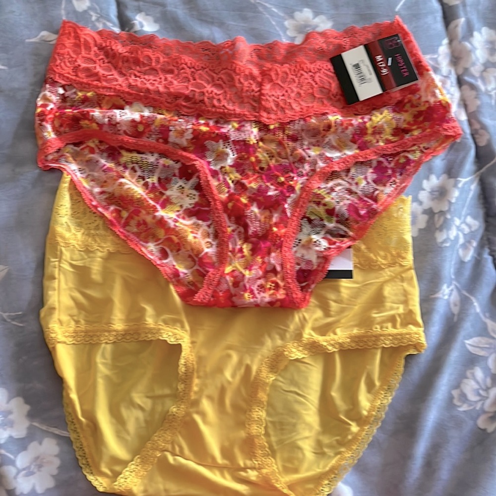 NoBo Hipster underwear 2 for $5 Size Medium (7-9)
